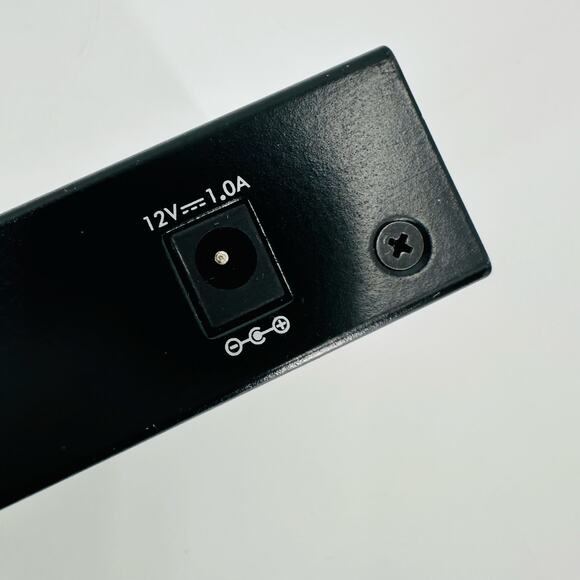 NETGEAR GS316 16-Port Gigabit Ethernet Unmanaged Network Switch - Picture 2 of 10